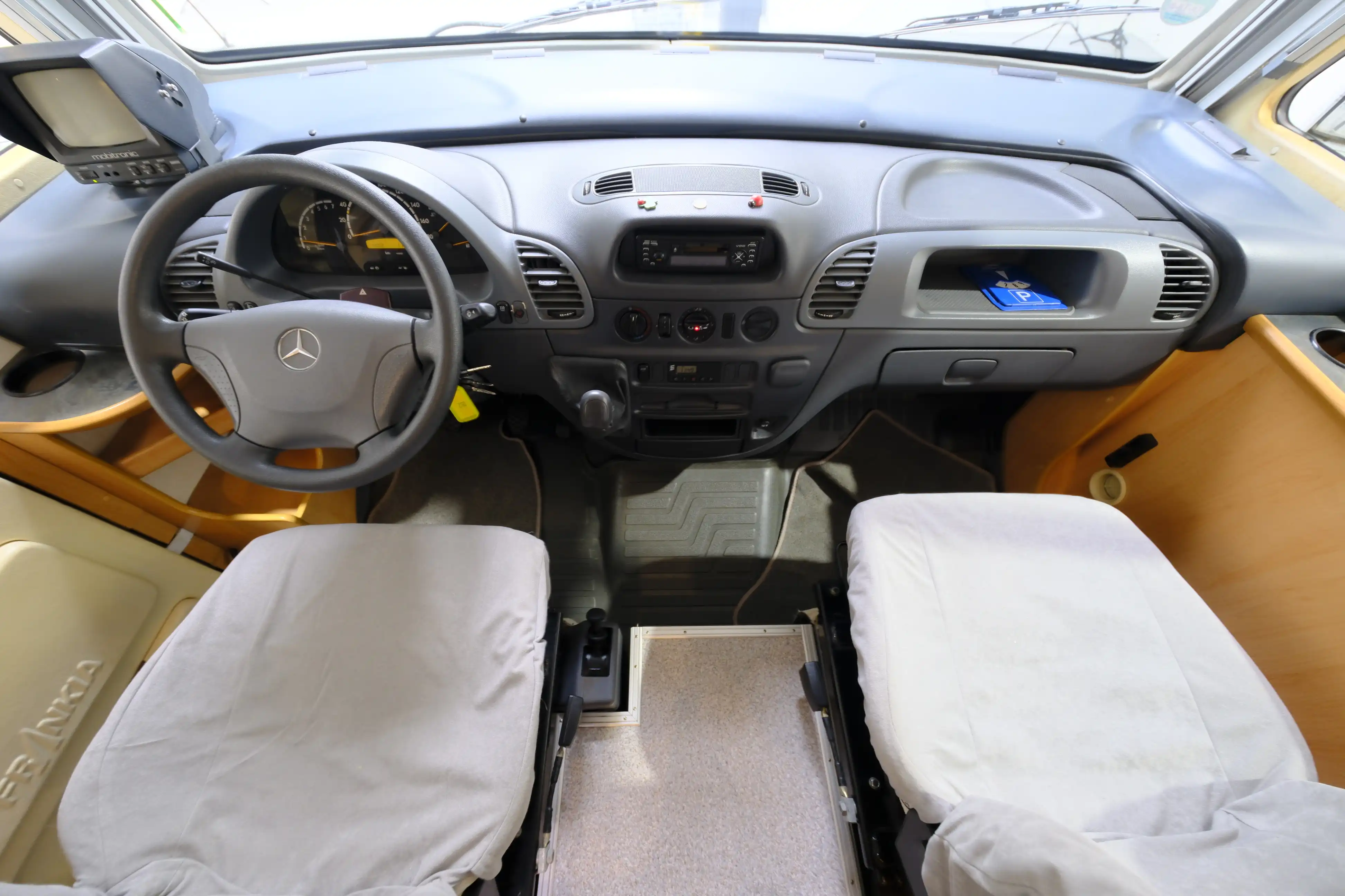 FRANKIA I 8000 BD Luxury Class - Ansicht 5